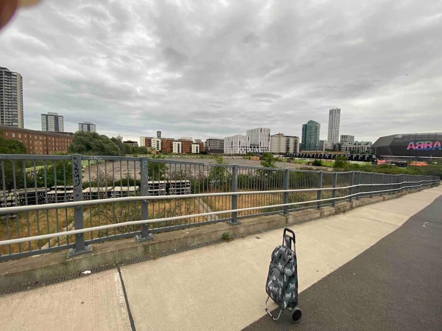Appartamento Canal-Flat Near Stratford International Station Londra Esterno foto